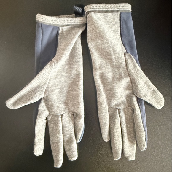 Lululemon Athletica Navy and Gray Gloves - Picture 4 of 9